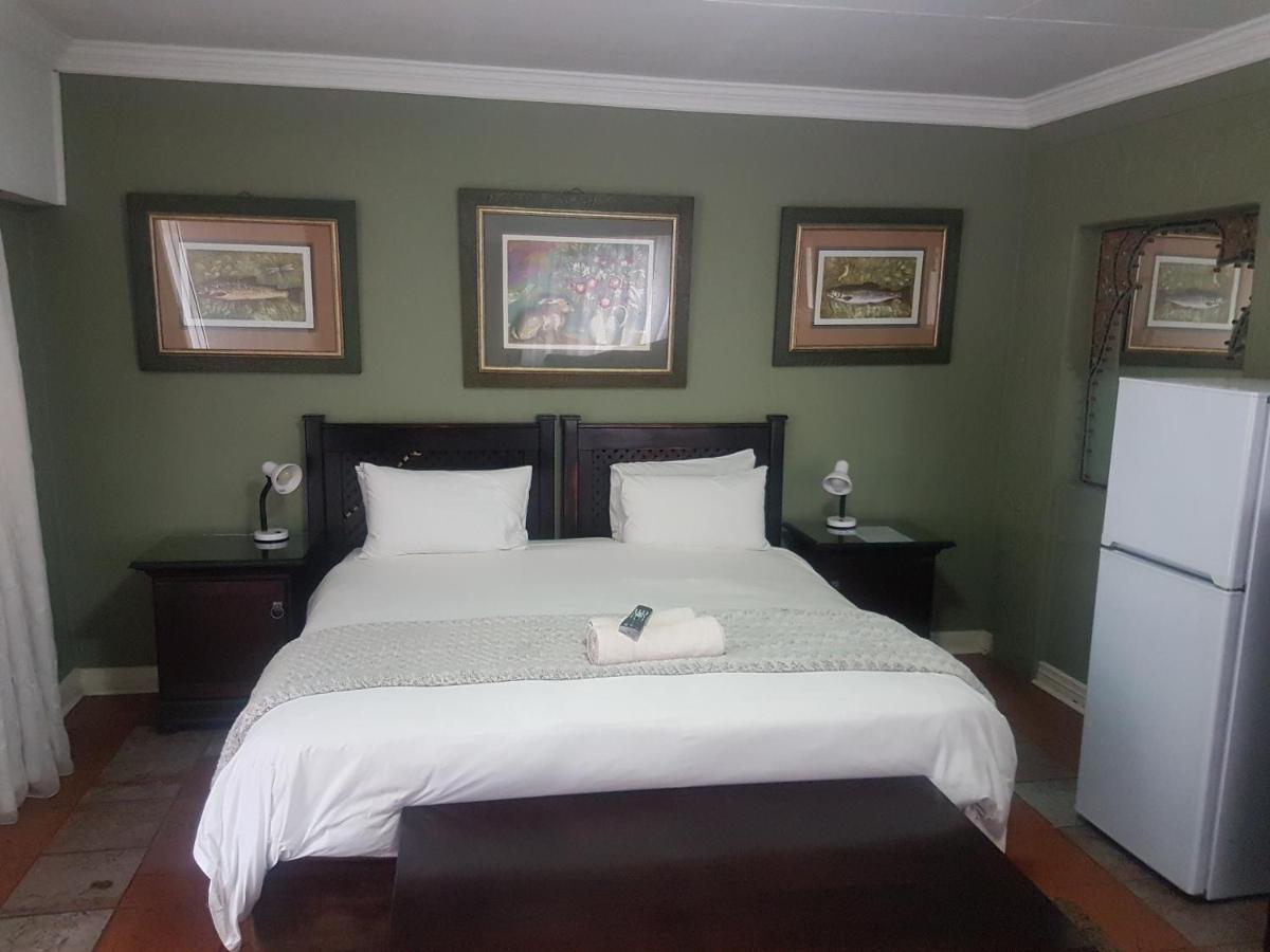 Izimbali Lodge And Restaurant Ермело Екстериор снимка